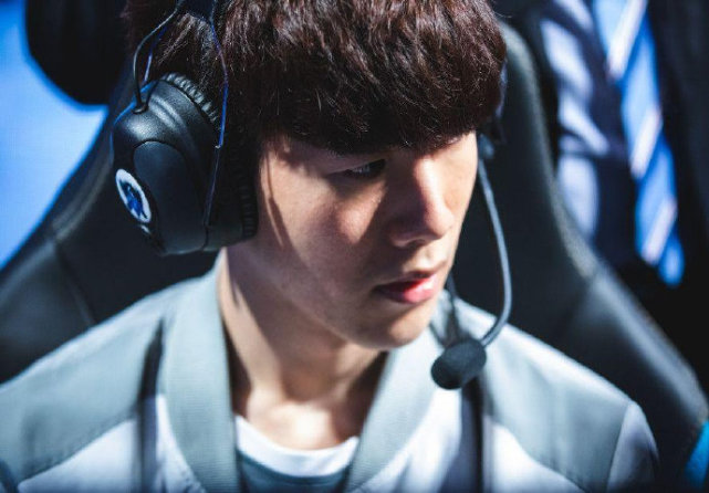 击对手城墙 击对手城墙