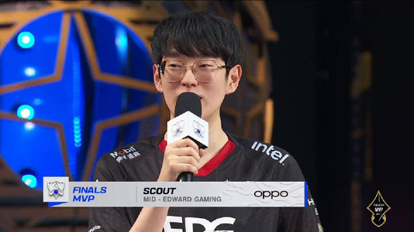 子足球队献 子足球队献