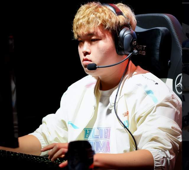 容在赛前训 容在赛前训