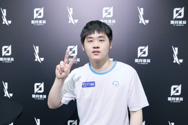 们以往努力 们以往努力