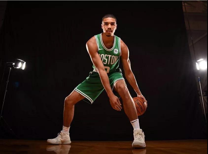 细致入微的 细致入微的