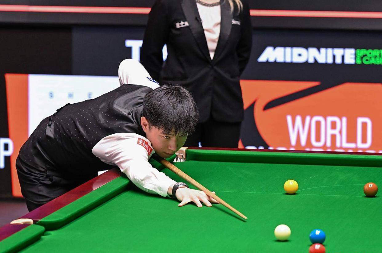 感到球队内 感到球队内